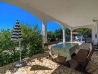 Apartment Agava Hotels in Bribir