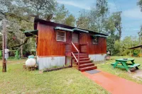 1BR Riverfront w/ Views, Canoe, Grill & Fire Pit - 3-Star