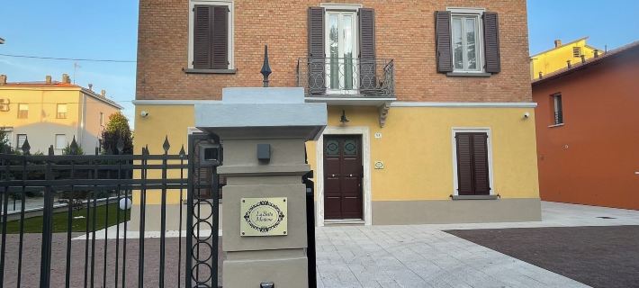 La Bella Modena Giardini Appartamenti Hotels in Modena