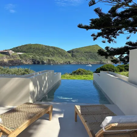 Silveira Bay Lounge Retreat