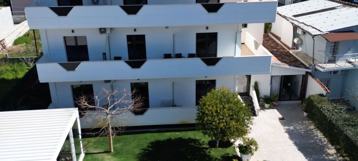 Villa Solis Hotele w: Vlore