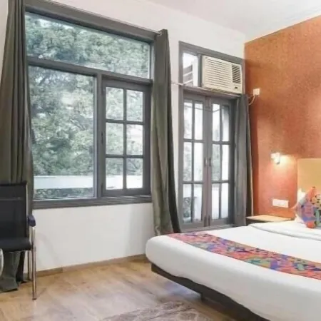 Royal Spark Inn03