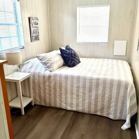 Floating Cabin - Another Day in Paradise at Whitman Hollow Marina