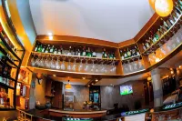 Shaste City Hotel - bar