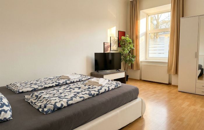 Central & Simple 1Br Apartment with Wifi