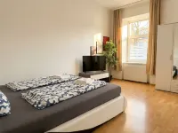 Central & Simple 1Br Apartment with Wifi - Condos