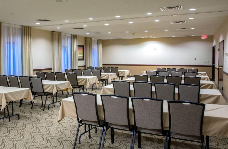 Comfort Inn & Suites photo 5