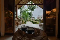 Casa Verde Cliff Resort & Spa