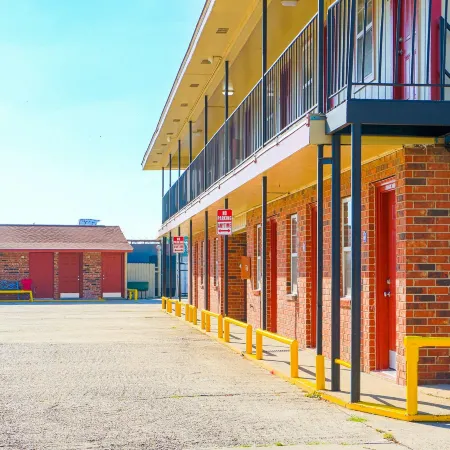 Economy Inn by OYO Lockport Near Houma