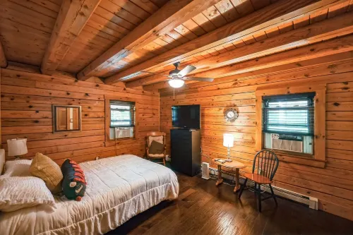 Cushing Home Family Cabin Near Wachusett Mtn 4 Bedroom Home