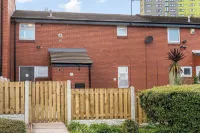 Stylsih 3BR House - Sleeps 5 - Near City Centre - Free Parking