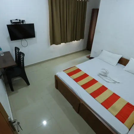 LEMER SUITES