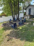 Charming 3-bedroom Lakehouse . Boat Slip,  Pontoon option .3 Golf courses nearby