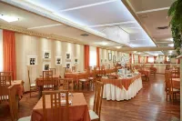 Hotel Plaza - Desayuno