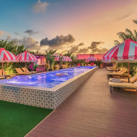 Privada Stays - Adults-Only & Private Pools Boutique Hotel