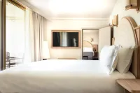 Hotel Ventura Saint-Tropez, Tapestry Collection By Hilton - balcony