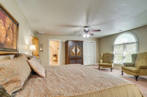 Luxe Helen Gem W/Hot Tub + Pool Access - 3-Star