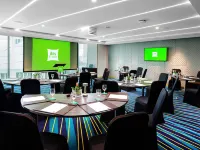 Ibis Styles Manila Araneta City - Business