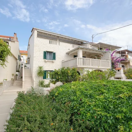 Apartments Klisovic