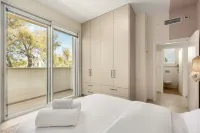Garden& Rooftop Beachfront Apartment Hotels in 