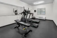 Days Inn by Wyndham Near Kansas Speedway - gimnasio