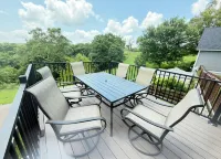 Chalet Haus. 5 min from the Ark Encounter. Room for 10 with gameroom and deck. - 3-Star