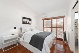Hidden in New Farm ~ 1 Bed/1 Bath /1 Car/Views!