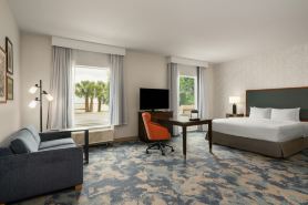 Hampton Inn & Suites DeLand