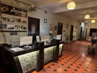 La Paradise Residency - Pensionat