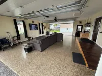 Rusty’s Getaway is a rustic/modern handicap accessible, family friendly space. - 3-Star