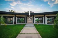 Luxury House With Ocean View - Виллы
