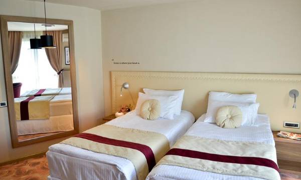 Hotel Capitolina City Chic
