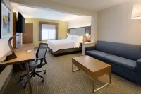 Holiday Inn Express & Suites TILTON - LAKES REGION by IHG - Bãi đậu xe