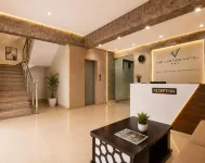 The Vertigo Hotel Noida - bar