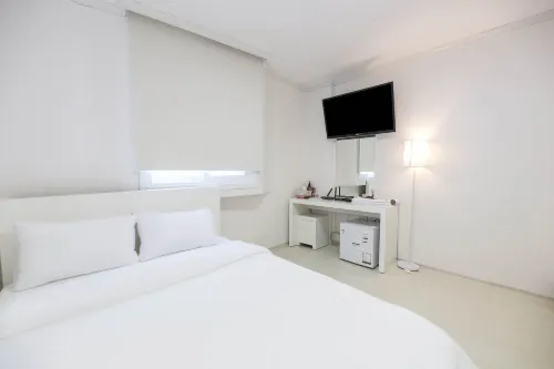 Gimcheon Sketch Hotel - parking