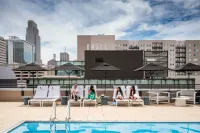 Omaha Marriott Downtown at the Capitol District - Pool