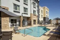 Fairfield Inn & Suites Clovis - Family