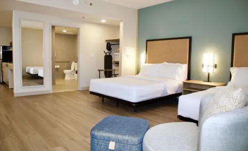 Livsmart Studios By Hilton Clarksville - 2-Star