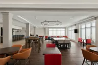 HIlton Garden Inn Omaha East/Council Bluffs - Breakfast