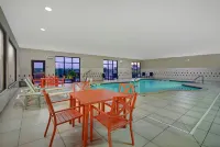 Hampton Inn & Suites Robbinsville - Pools