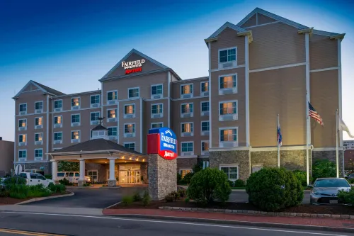 Fairfield Inn & Suites New Bedford - parking