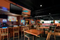 Four Points by Sheraton Kansas City Airport - バー