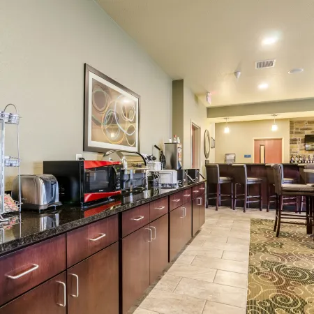 Cobblestone Hotel & Suites - McCook