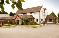 Premier Inn Farnborough West (Southwood) - Bãi đậu xe