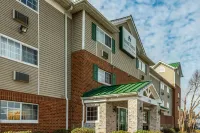 HomeTowne Studios & Suites Charlotte - Concord - badewanne