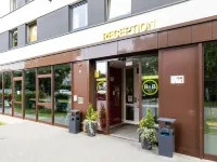 B&B HOTEL Hamburg-Nord - Bintang 2