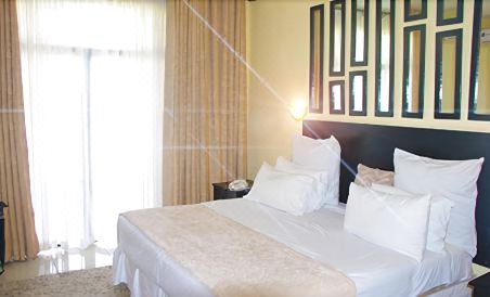 Regency Hotel Flamboyant - Housity