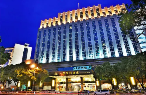 Yizui Crown Hotel