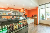 Holiday Inn & Suites PEACHTREE CITY by IHG - breakfast