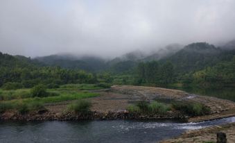 Lishui Ancient Village Xinyuan Homestay